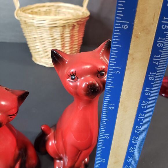 MCM Vintage Red Ceramic Siamese Cat Salt and Pepper Shakers Made in Japan - Picture 6 of 7